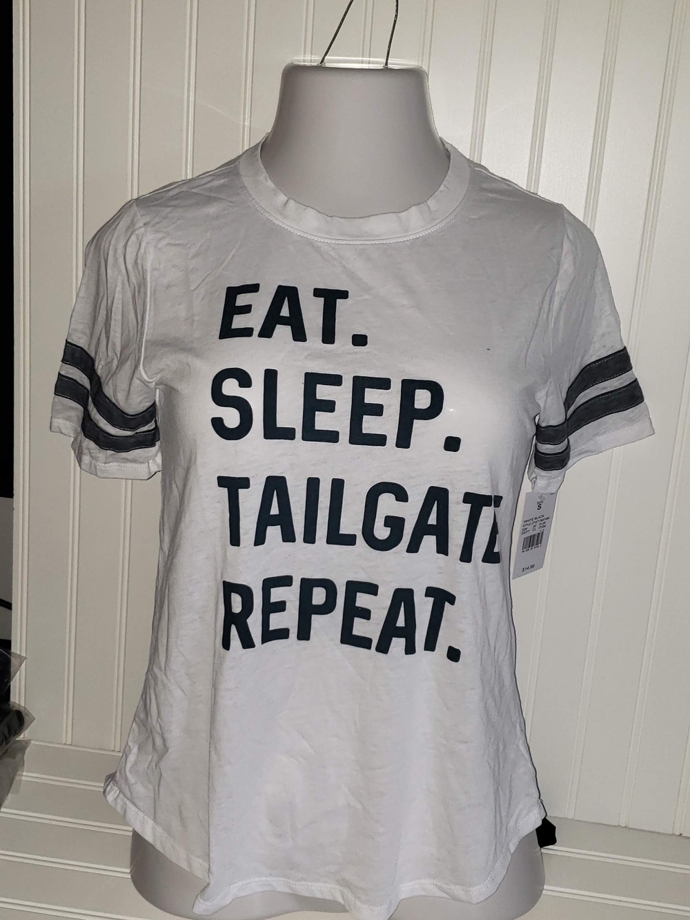 White Graphic Tee "EAT. SLEEP. TAILGATE. REPEAT." Small